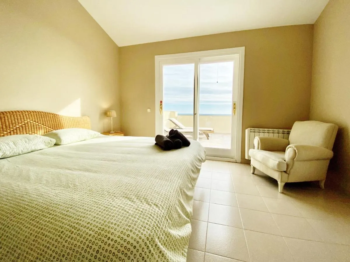 Villa Catalina: Seaside Family Retreat with Private Pool L'Ametlla de Mar