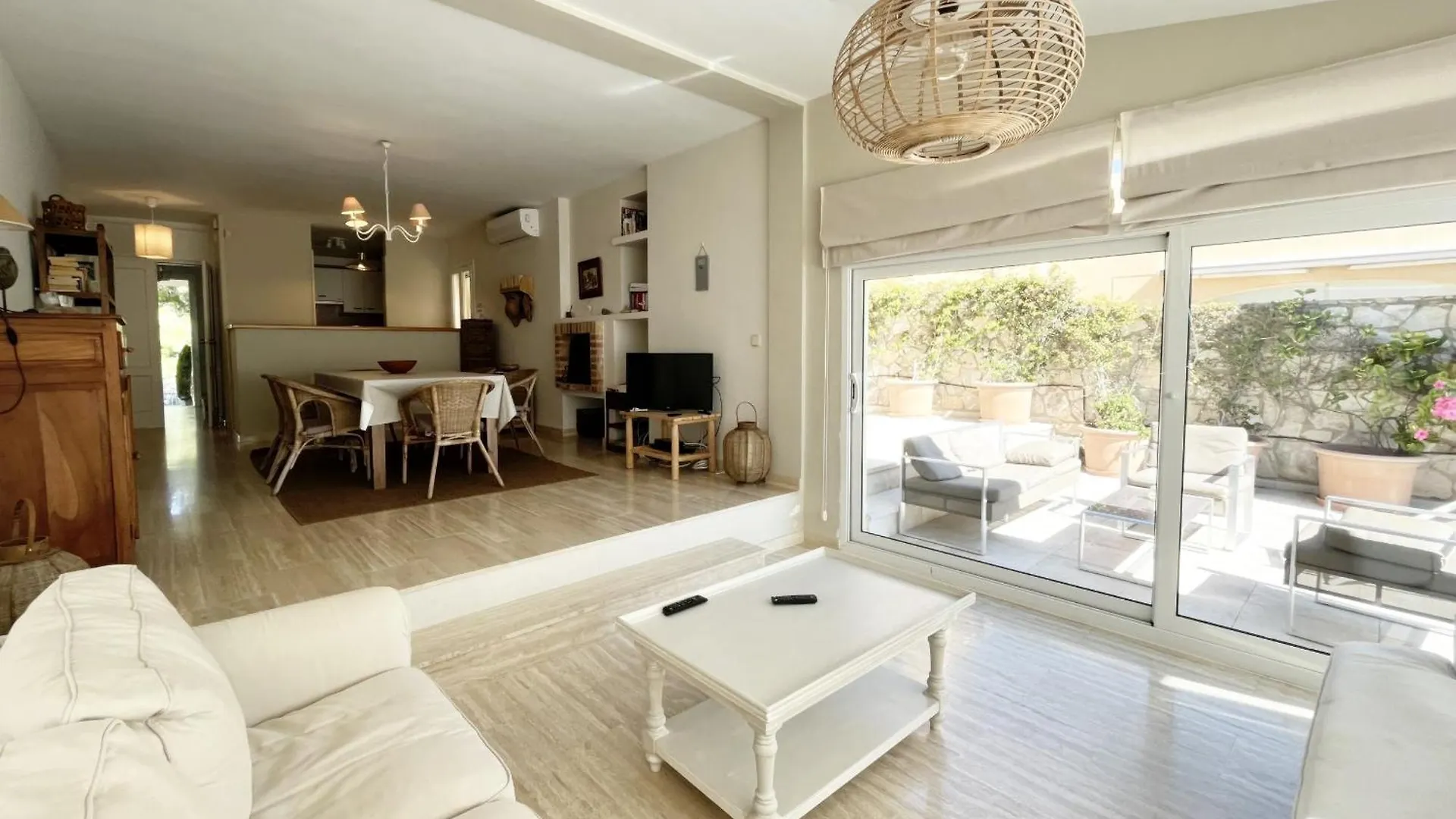 Villa Catalina: Seaside Family Retreat with Private Pool L'Ametlla de Mar Spain