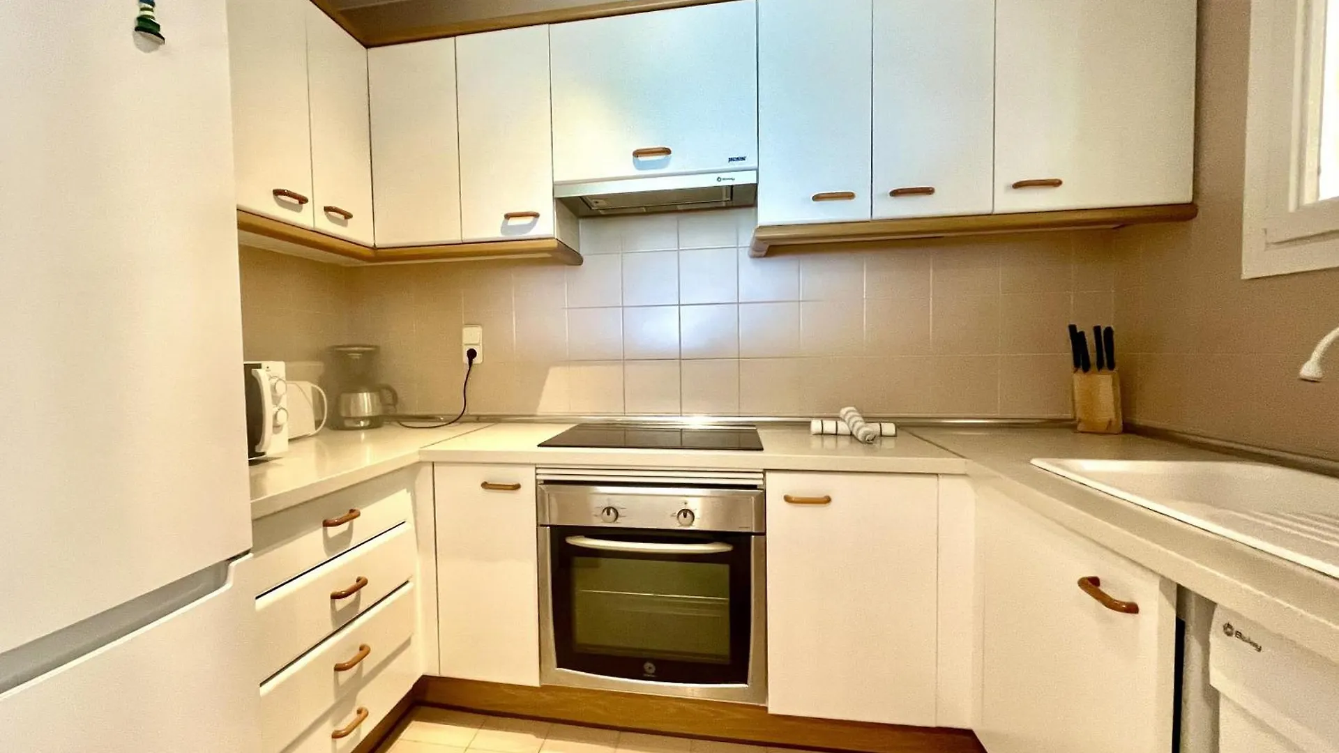 Villa Catalina Stunning 4Bedroom Villa With Air Conditioning Sea Views & Private Swimming Pool Ideal For Families L'Ametlla de Mar